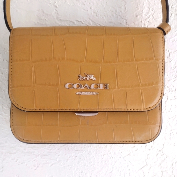 Coach C5627 Croco Embossed Mini Brynn Flax Leather Crossbody Bag - Picture 1 of 12